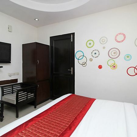 Oyo 9030 Hotel Delhi Airport Plaza Nuova Delhi Esterno foto