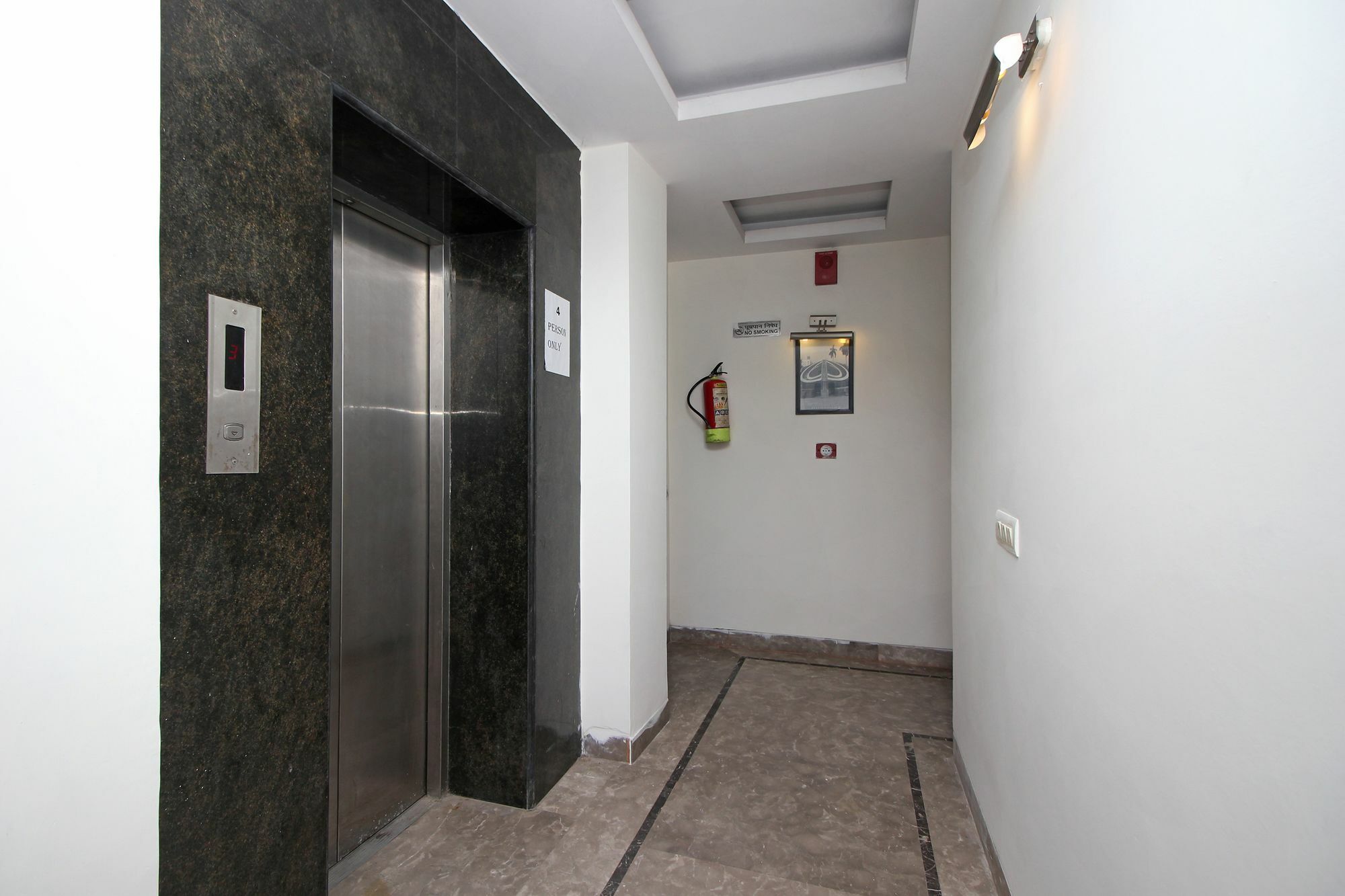 Oyo 9030 Hotel Delhi Airport Plaza Nuova Delhi Esterno foto