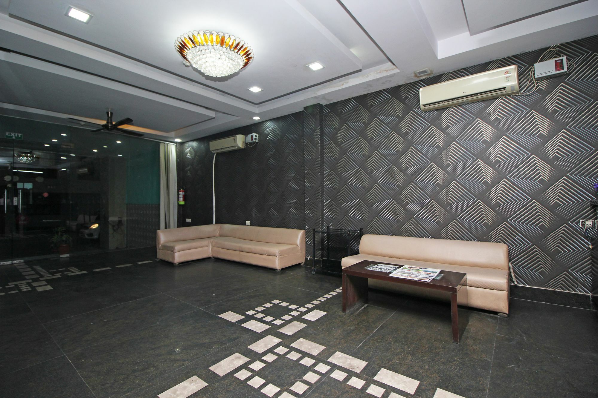 Oyo 9030 Hotel Delhi Airport Plaza Nuova Delhi Esterno foto